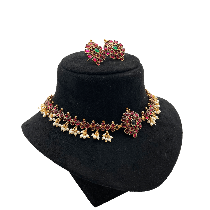 Amazing kemp high neck choker